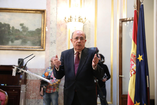 El vicepresidente cuarto del Congreso, Ignacio Gil Lázaro, de Vox, tras la Mesa de la Cámara