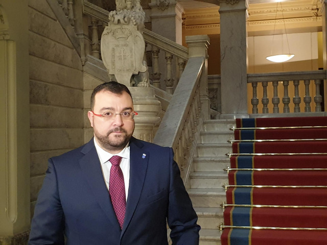 El presidente del Gobierno del Principado de Asturias, el socialista Adrián Barbón
