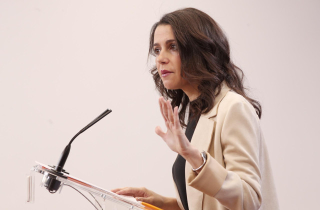 La líder de Ciudadanos, Inés Arrimadas, en rueda de prensa tras su reunión con el presidente del Gobierno en funciones, Pedro Sánchez, en Madrid (España), a 16 de diciembre de 2019.