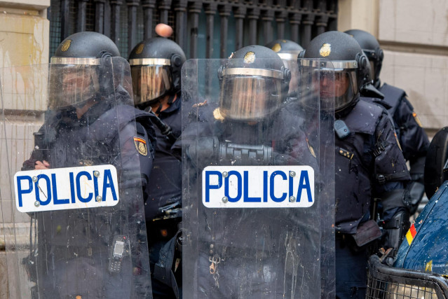 Agentes de la Policía Nacional desplegados en Cataluña durante las protestas independentistas