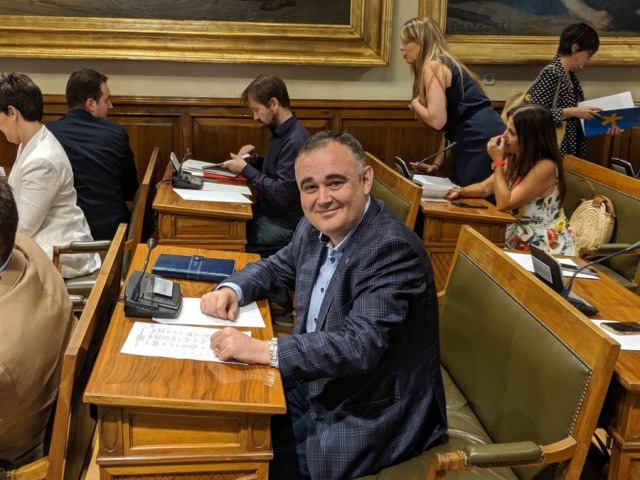 El senador del PRC José Miguel Fernández Videro