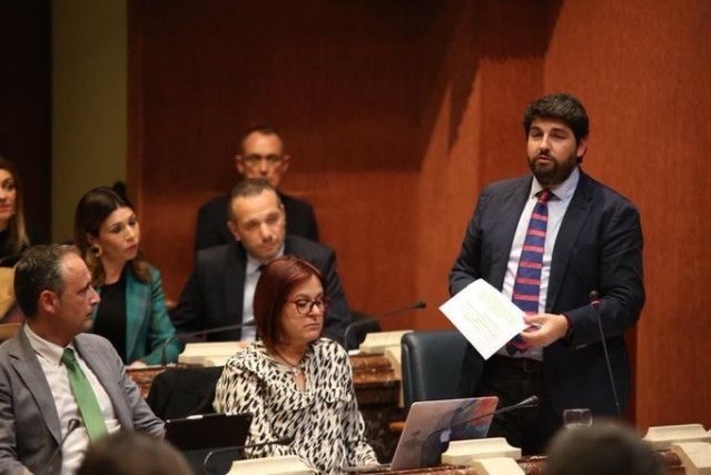 López Miras, en la sesión de control