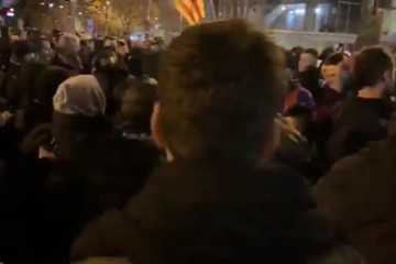 PeleamultitudinariaentreBoixosNoiseindependentistasalaspuertasdelCampNou