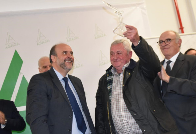 El vicepresidente del Gobierno de Castilla-la Mancha, José Luis Martínez Guijarro, en la asamblea de Asaja Cuenca.