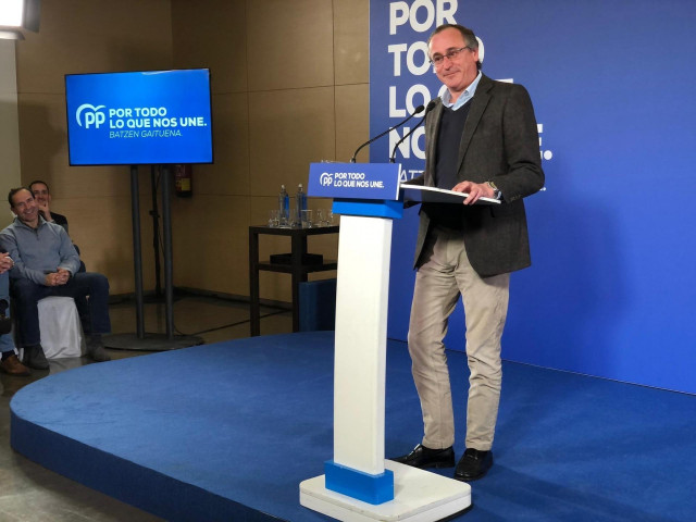 El presidente del PP vasco, Alfonso Alonso, durante un acto
