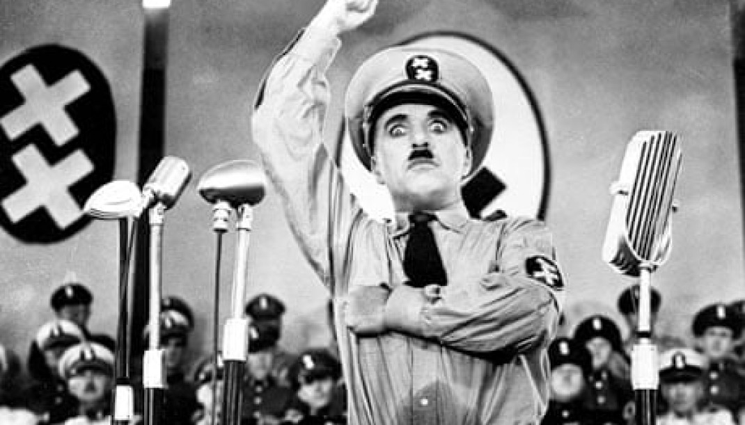 Charls Chaplin en El Gran Dictador