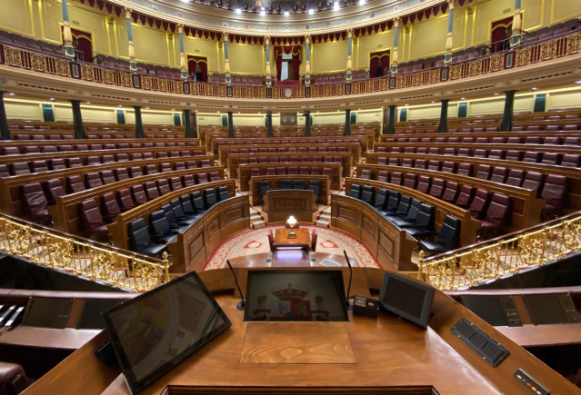 Vista general del Congreso de los Diputados donde se ha aprobado el reparto de los escaños del hemiciclo que han acordado los grupos parlamentarios salvo Vox, que ha votado en contra. Según el diseño previsto, PP, Vox y Ciudadanos compartirán el tercio qu