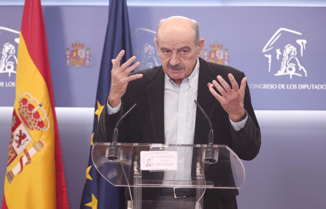 El diputado de PRC en el Congreso, José María Mazón, en rueda de prensa