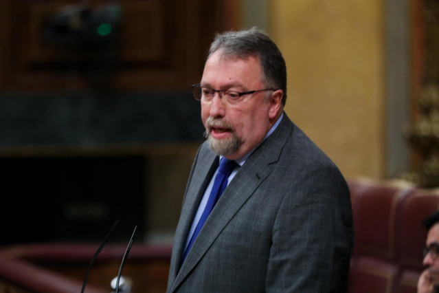 El diputado de Foro Asturias en el Congreso, Isidro Martínez Oblanca, interviene en la segunda sesión del debate de investidura