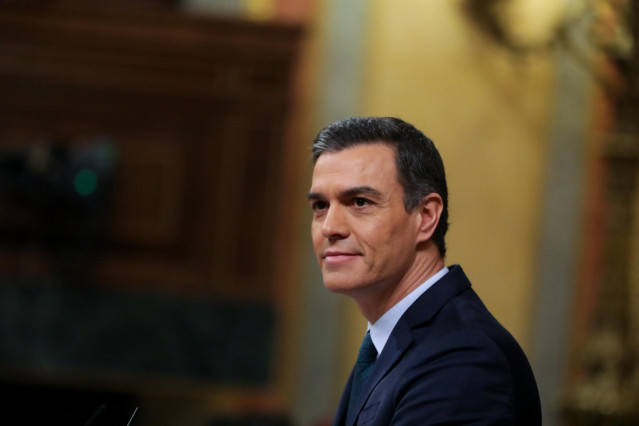 El presidente del Gobierno en funciones, Pedro Sánchez, durante su intervención en el turno de réplica al Grupo Mixto del Congreso