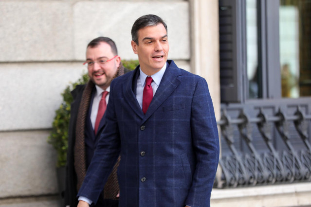El presidente del Gobierno en funciones, Pedro Sánchez, a su llegada al Congreso de los Diputados, en el día de la segunda votación para su investidura como presidente del Gobierno, en Madrid (España), a 7 de enero de 2020.