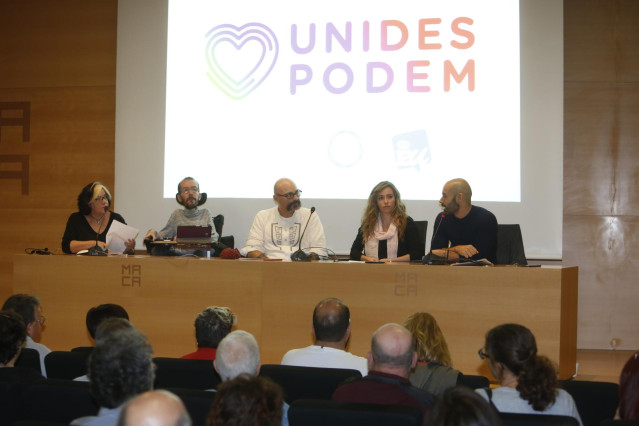 La presidenta de la Fundación Europa de los Ciudadanos, Marga Ferré; el secretario de Acción de Gobierno de Podemos, Pablo Echenique; el diputado de Unidas Podemos por Alicante,Txema Guijarro; la diputada de Unidas Podemos por Alicante, María Teresa Pérez