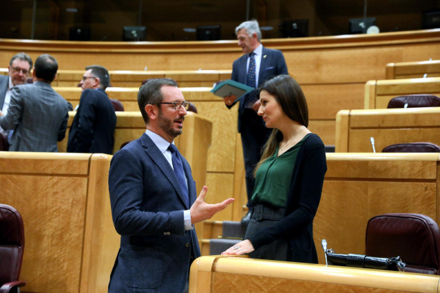 El portavoz del Partido Popular en el Senado, Javier Maroto y la portavoz de Ciudadanos en el Senado, Lorena Roldán.