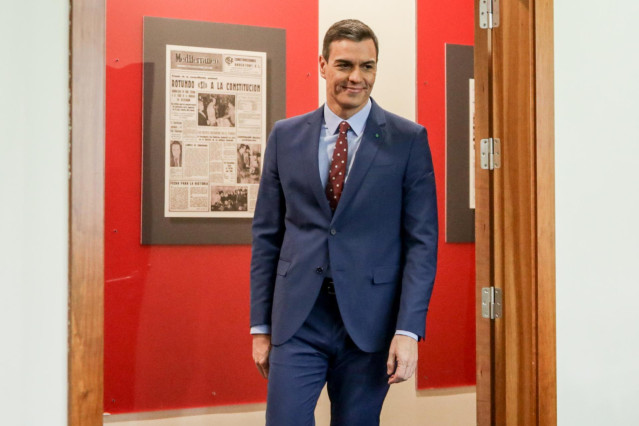 El Presidente del Gobierno, Pedro Sánchez, durante una declaración institucional para comunicar la composición del nuevo Gobierno de coalición y los objetivos del Ejecutivo tras habérselos comunicado a Felipe VI, en Madrid a 12 de enero de 2020