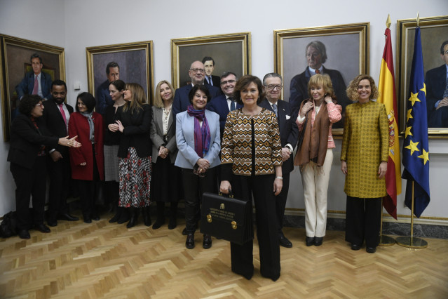 La vicepresidenta del Gobierno, ministra de la Presidencia y Relaciones con las Cortes, Carmen Calvo, toma posesión de su cargo para el Gobierno de coalición de PSOE y Unidas Podemos en la XIV Legislatura, en el Palacio de La Moncloa, Madrid (España), a 1