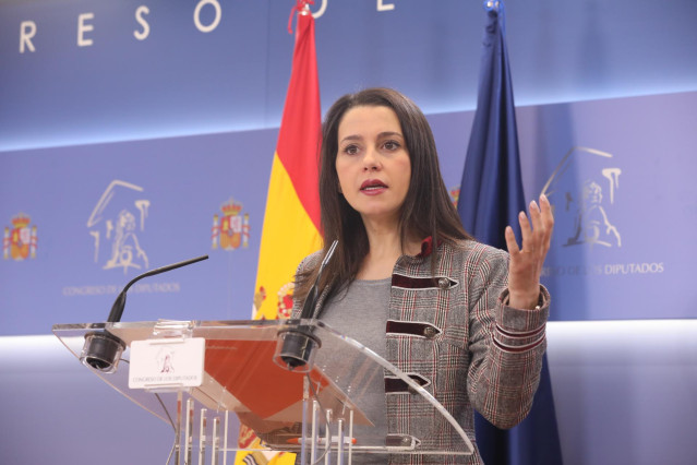 La presidenta y portavoz de Ciudadanos en el Congreso de los Diputados, Inés Arrimadas en rueda de prensa para informar sobre actualidad política, en la sala de Prensa del Congreso de los Diputados, en Madrid (España),a 14 de enero de 2020.