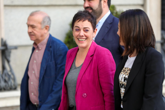 Diputados de Bildu llegando al Congreso