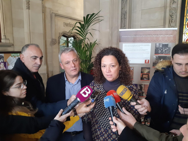 La presidenta del Consell de Mallorca, Catalina Cladera, en declaraciones a los medios.