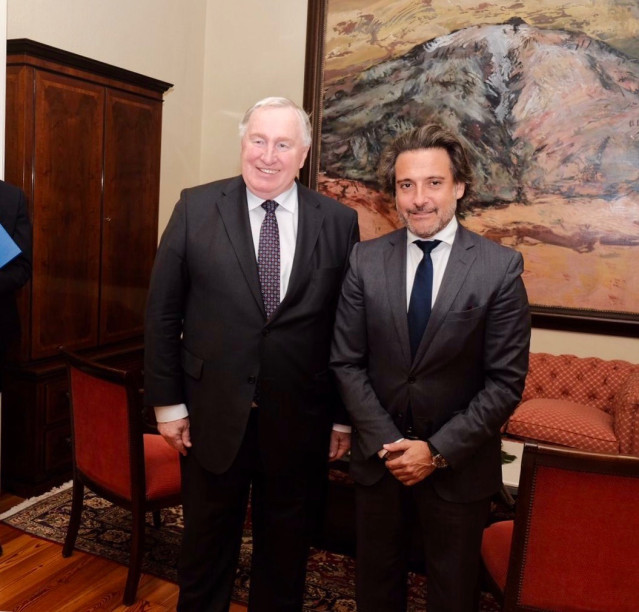 El presidente del Comité de las Regiones, Karl-Heinz Lambertz junto al presidente de la Calre, Gustavo Matos