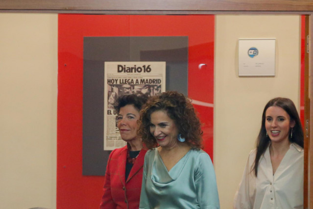 Las ministras Isabel Celaá, María Jesús Montero e Irene Montero acuden a su primera rueda de prensa del nuevo Gobierno.