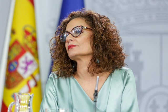 La ministra de Hacienda y Portavoz del Gobierno, María Jesús Montero comparece ante los medios de comunicación tras la segunda reunión del Consejo de Ministros del Gobierno de coalición del PSOE y Unidas Podemos