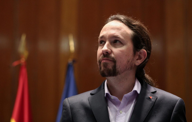 El vicepresidente de Derechos Sociales y Agenda 2030 para el Gobierno de coalición de PSOE y Unidas Podemos en la XIV Legislatura, Pablo Iglesias, tras la toma de posesión de su cargo en la sede del Ministerio de Sanidad en Madrid (España), a 13 de enero