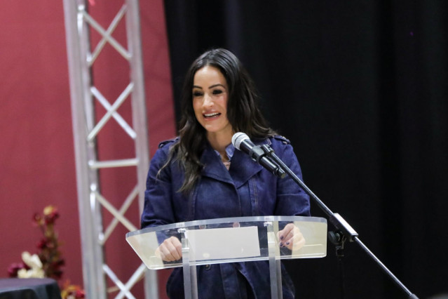 La vicealcaldesa de la capital, Begoña Villacís, durante un acto en el que se descubrió una placa en el parque Doctor Fernández Catalina de Ciudad Lineal, en Madrid (España), a 18 de enero de 2020.