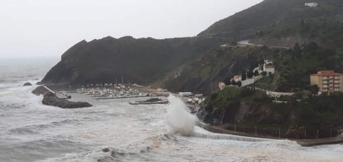 Temporal causado por la borrasca 'Gloria' en la costa catalana