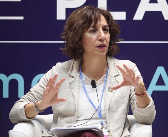 La secretaria de Estado de España Global, Irene Lozano, interviene en la conferencia sobre 'Desinfromación y negacionismo del cambio climático' durante la décima jornada de la Conferencia de Naciones Unidas sobre el Cambio Climático (COP25).