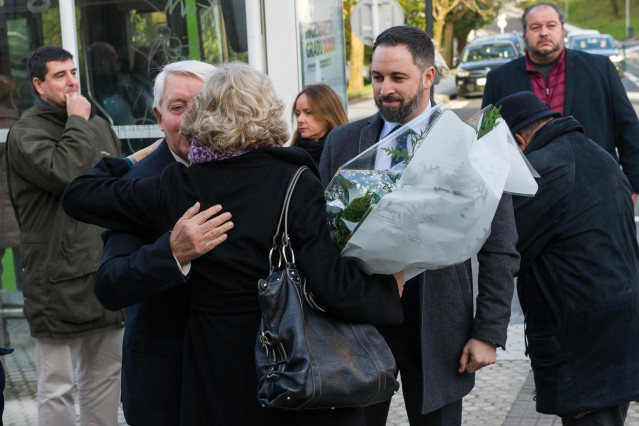 El presidente de Vox, Santiago Abascal, en el responso por el político vasco del PP asesinado por ETA Gregorio Ordóñez, en San Sebastián