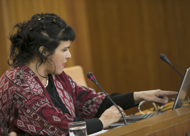 La coordinadora general de Podemos Andalucía y presidenta del grupo parlamentario de Adelante Andalucía, Teresa Rodríguez, comparece en rueda de prensa. Foto de archivo