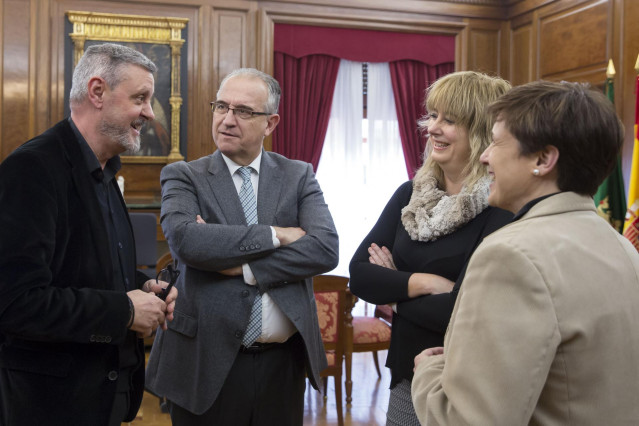 Reunión del alcalde Enrique Maya con la consejera Ana Ollo.