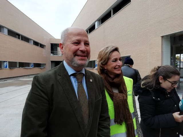 Javier Imbroda, junto a la delegada de Educación en Córdoba, Inmaculada Troncoso.
