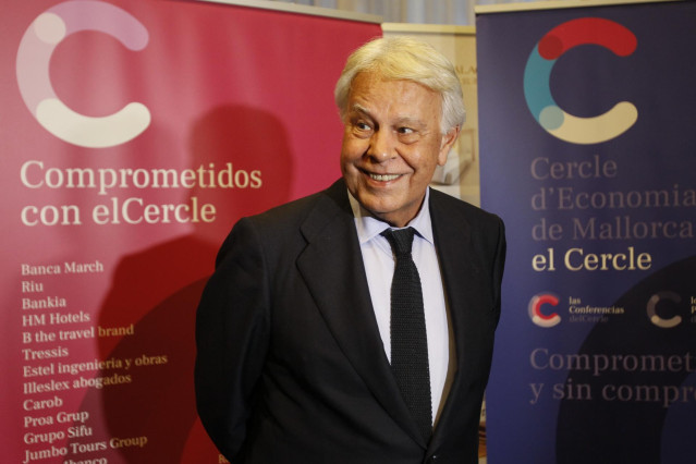 El expresidente del Gobierno Felipe González, a su llegada a la conferencia 'Crisis de las reglas del juego' en el Hotel GPRO Valparaíso, en Palma (Palma de Mallorca) a 17 de octubre de 2019.