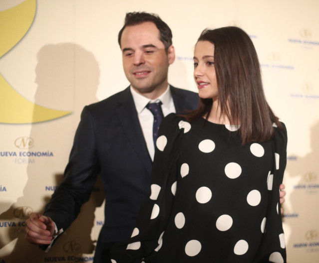La portavoz de Ciudadanos en el Congreso, Inés Arrimadas, y el vicepresidente de la Comunidad de Madrid, Ignacio Aguado.