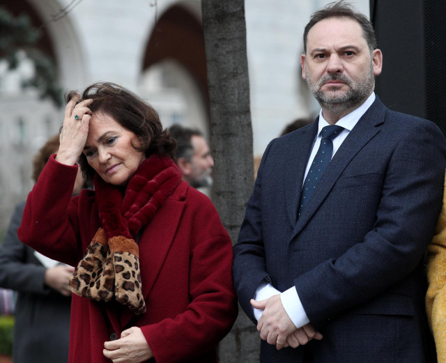 La vicepresidenta primera del Gobierno, Carmen Calvo y el secretario de Organización del PSOE y ministro de Transportes, Movilidad y Agenda Urbana, José Luis Ábalos  la  inauguración del Memorial en homenaje a las víctimas españolas del nazismo