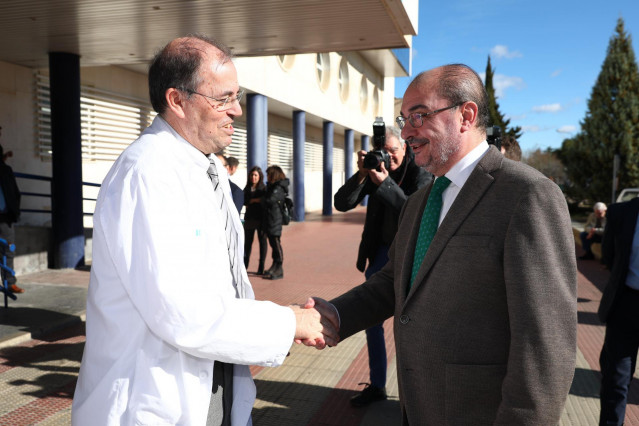 El presidente de Aragón, Javier Lambán,ha visitado el Hospital San Jorge de Huesca