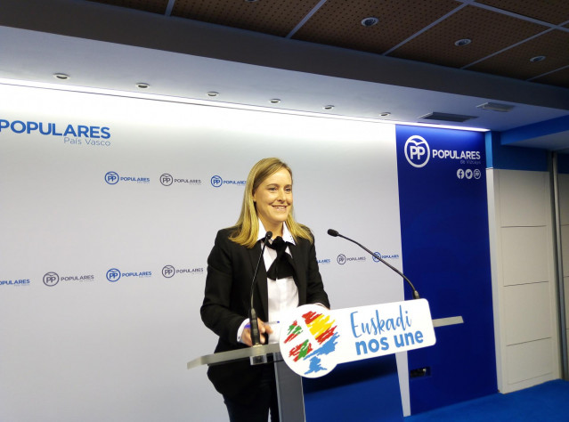 La secretaria general del PP vasco, Amaia Fernández, en rueda de prensa en Bilbao