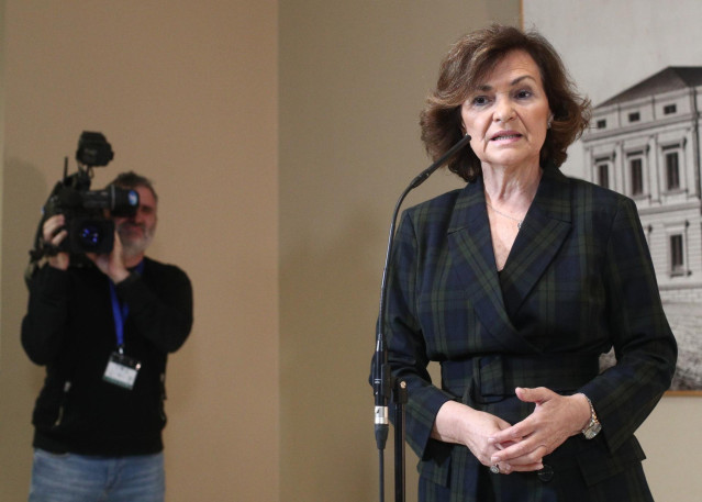 La vicepresidenta del Gobierno en funciones, Carmen Calvo, ofrece una rueda de prensa en el Congreso de los Diputados