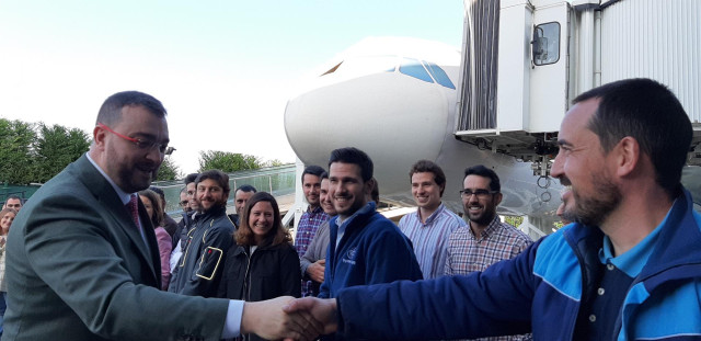 El presidente del Principado, Adrián Barbón, durante su visita a ThyssenKrupp