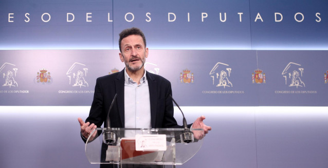 El diputado de Ciudadanos, Edmundo Bal, atiende a los medios de comunicación tras registrar en el Congreso una propuesta de Ley de Apoyo y Protección a las Familias, en Madrid (España), a 7 de febrero de 2020.