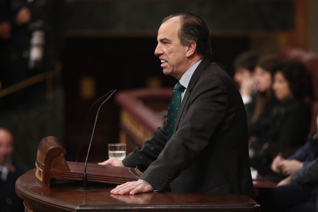 El diputado de Navarra Suma en el Congreso, Carlos García Adanero, interviene en la segunda sesión de votación para la investidura del candidato socialista a la Presidencia del Gobierno en la XIV Legislatura, en Madrid (España), a 7 de enero de 2020.