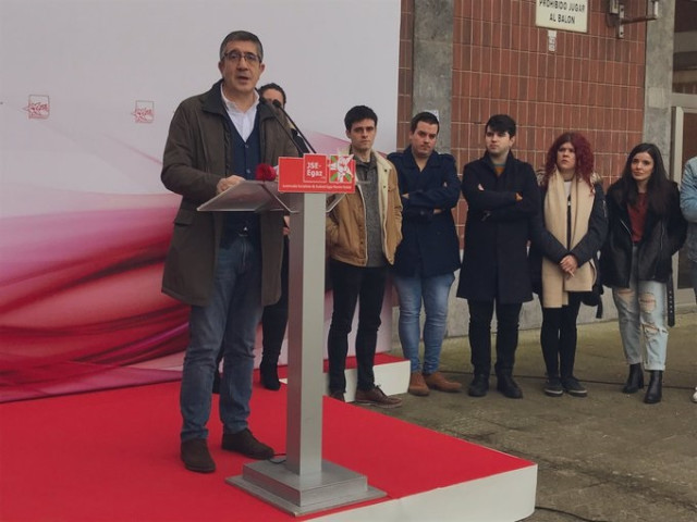 Patxi López, en un acto en Derio