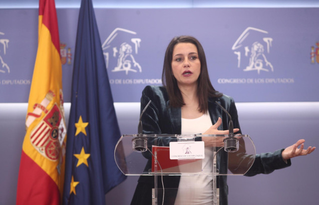La portavoz de Ciudadanos en el Congreso de los Diputados, Inés Arrimadas, en rueda de prensa en el Congreso, en Madrid (España), a 31 de enero de 2020.