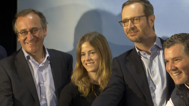 El presidente del PP vasco, Alfonso Alonso, y el portavoz 'popular' en el Senado, Javier Maroto.