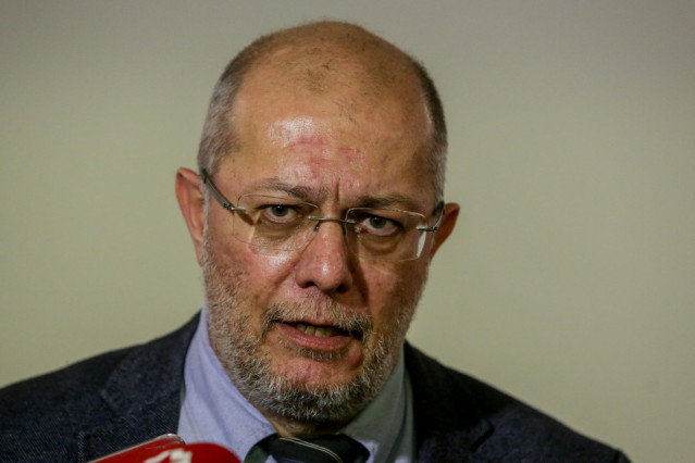 El diputado de Ciudadanos por Valladolid, Francisco Igea Arisqueta, ofrece declaraciones a la prensa tras el acto de la plataforma ´Ciudadanos Eres Tú' para presentar un manifiesto en el que se expone las reformas y cambios ante la próxima celebración de