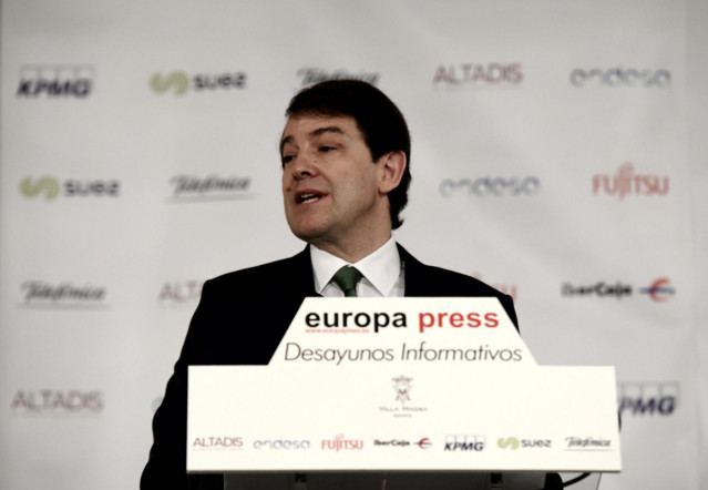 El presidente de Castilla y León, Alfonso Fernández Mañueco, interviene en un Desayuno Informativo de Europa Press, en Madrid (España), a 12 de febrero de 2020.