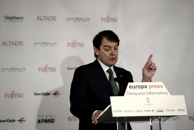 El presidente de Castilla y León, Alfonso Fernández Mañueco, interviene en un Desayuno Informativo de Europa Press, en Madrid (España), a 12 de febrero de 2020.