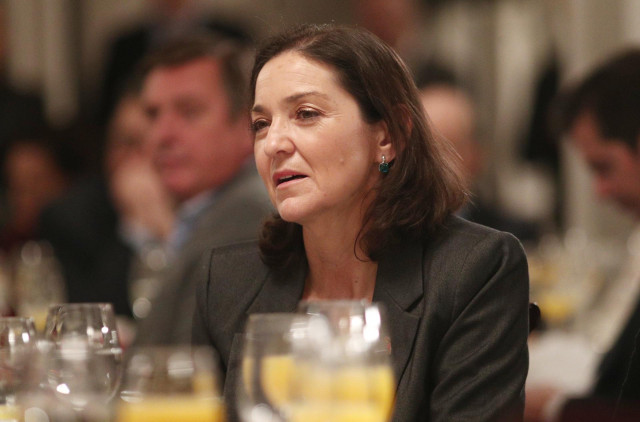 La ministra de Industria, Comercio y Turismo, Reyes Maroto, durante un desayuno informativo de Europa Press en el que han participado, la vicepresidenta Primera del Gobierno y Ministra de la Presidencia, Relaciones con las Cortes y Memoria Democrática, Ca