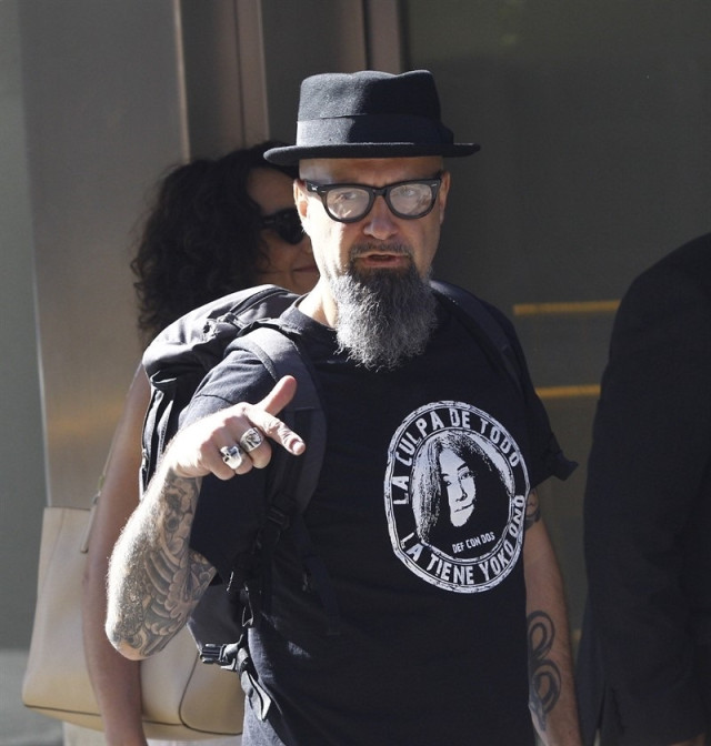 El líder de Def con Dos César Strawberry
